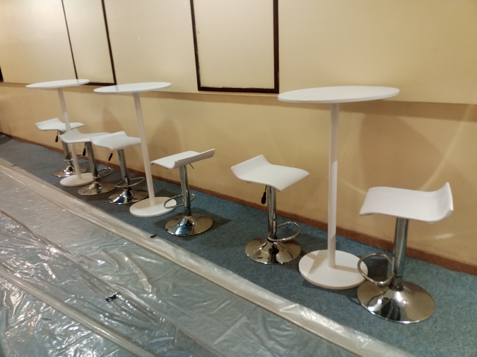 SEWA BARSTOOL LOKASI SEKITAR PANCORAN MAS DI DEPOK