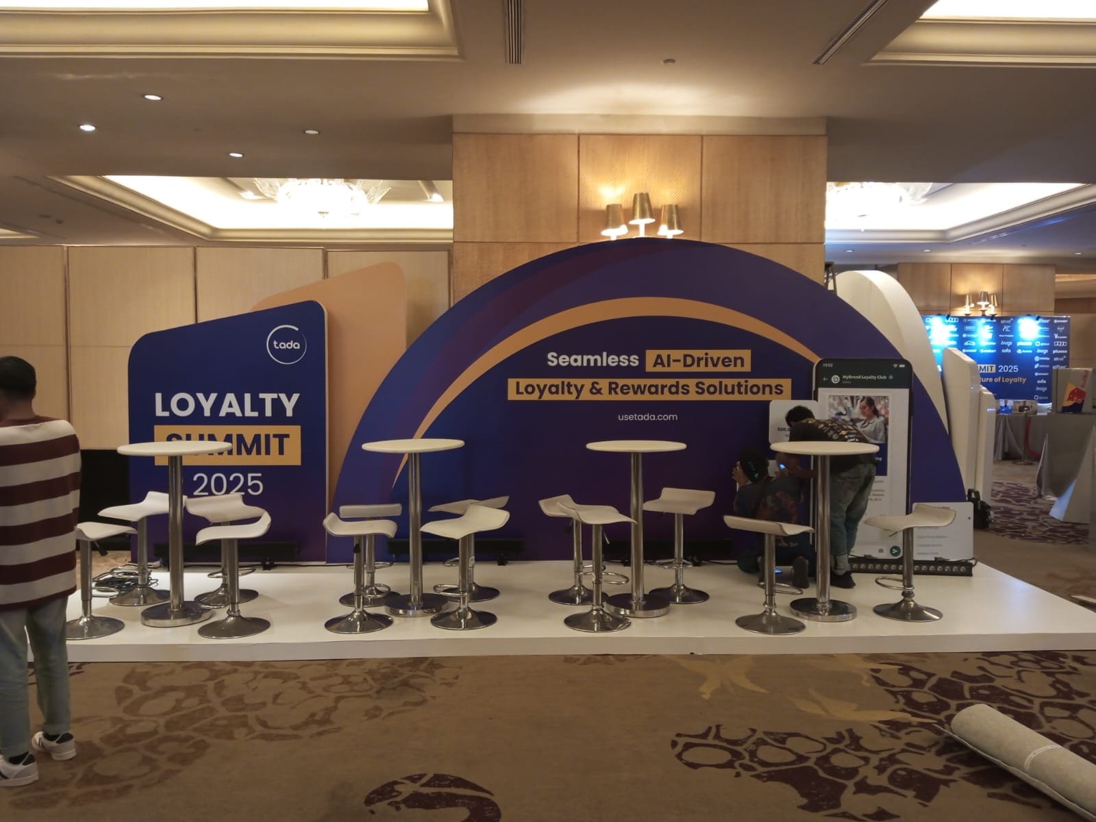 SEWA BARSTOOL LOKASI SEKITAR RAWALUMBU DI BEKASI 