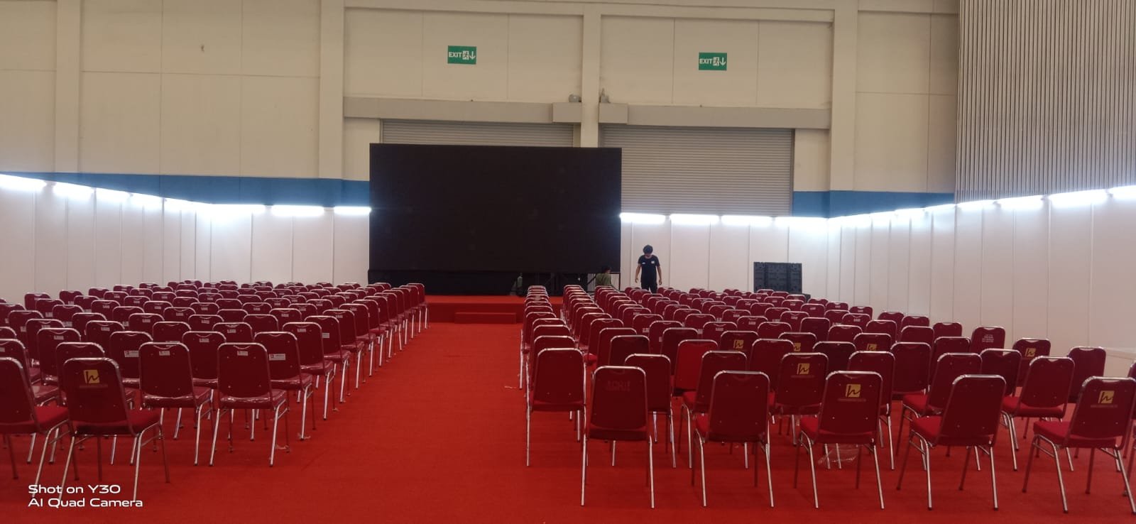 Sewa Kursi Futura – Solusi Elegan dan Praktis untuk Acara Anda