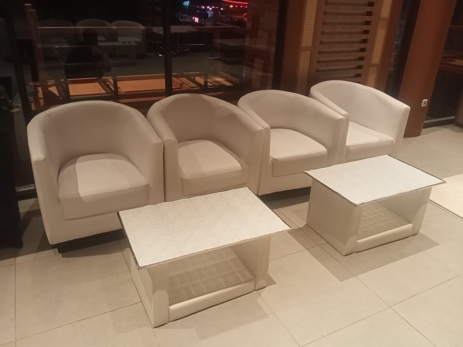 Sewa Sofa Oval – Solusi Elegan untuk Menyempurnakan Setiap Acara