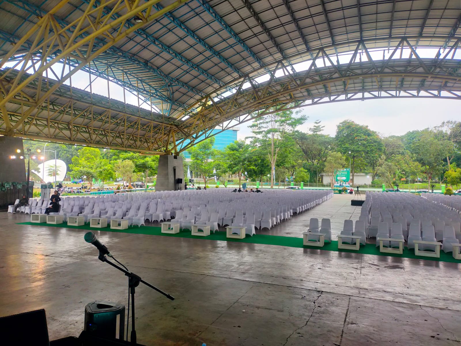 Sewa Kursi Sekitar di QBig BSD City (Outdoor & Indoor Event Space) Tangerang Jaminan Kualitas 2025