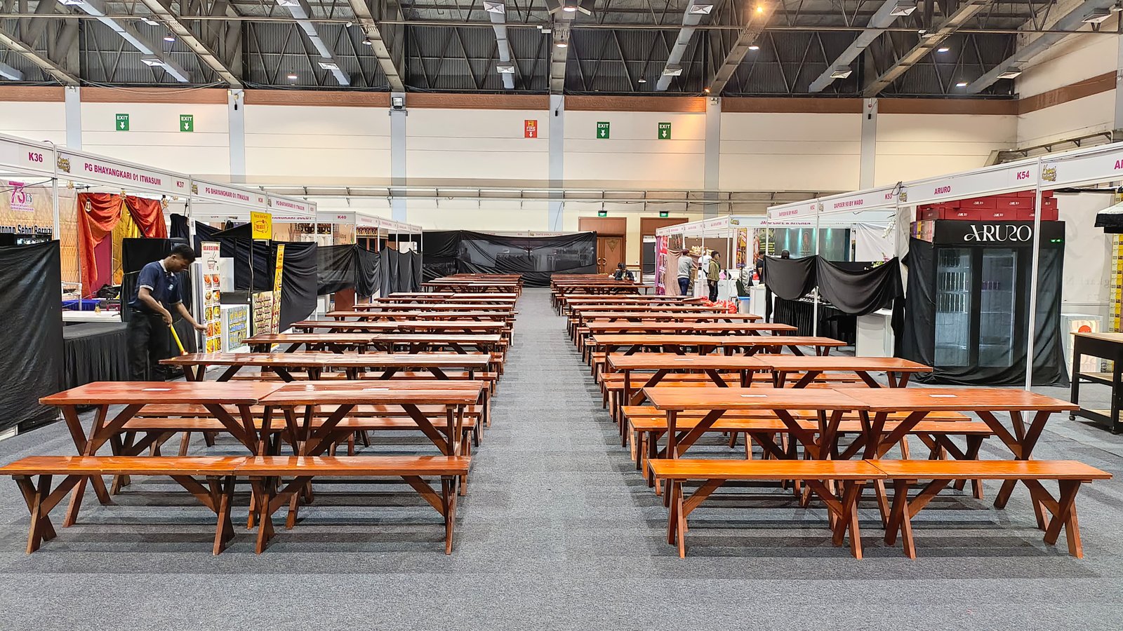 SEWA MEJA DAN KURSI TAMAN SET LOKASI SEKITAR CILINCING DI JAKARTA UTARA — PILIHAN TERBAIK UNTUK ACARA OUTDOOR BERGAYA ELEGAN