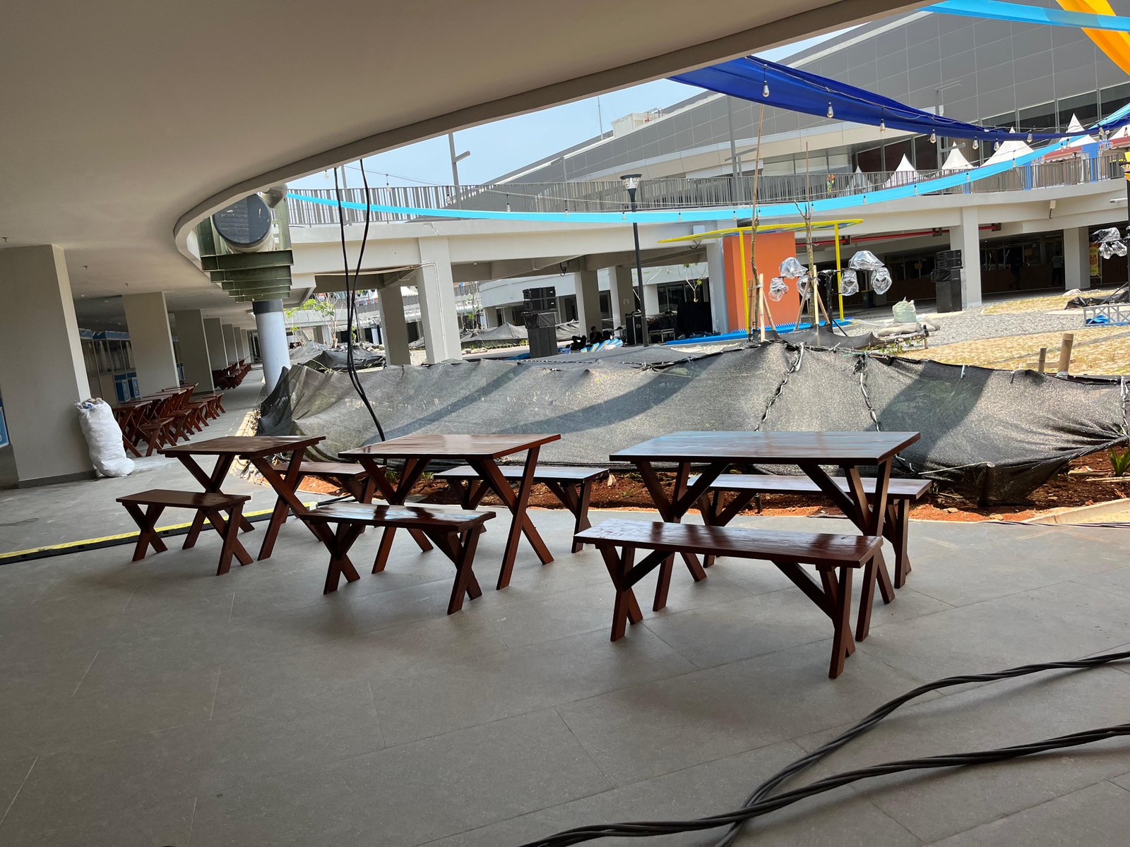 SEWA MEJA DAN KURSI TAMAN SET LOKASI SEKITAR KARAWACI DI TANGERANG