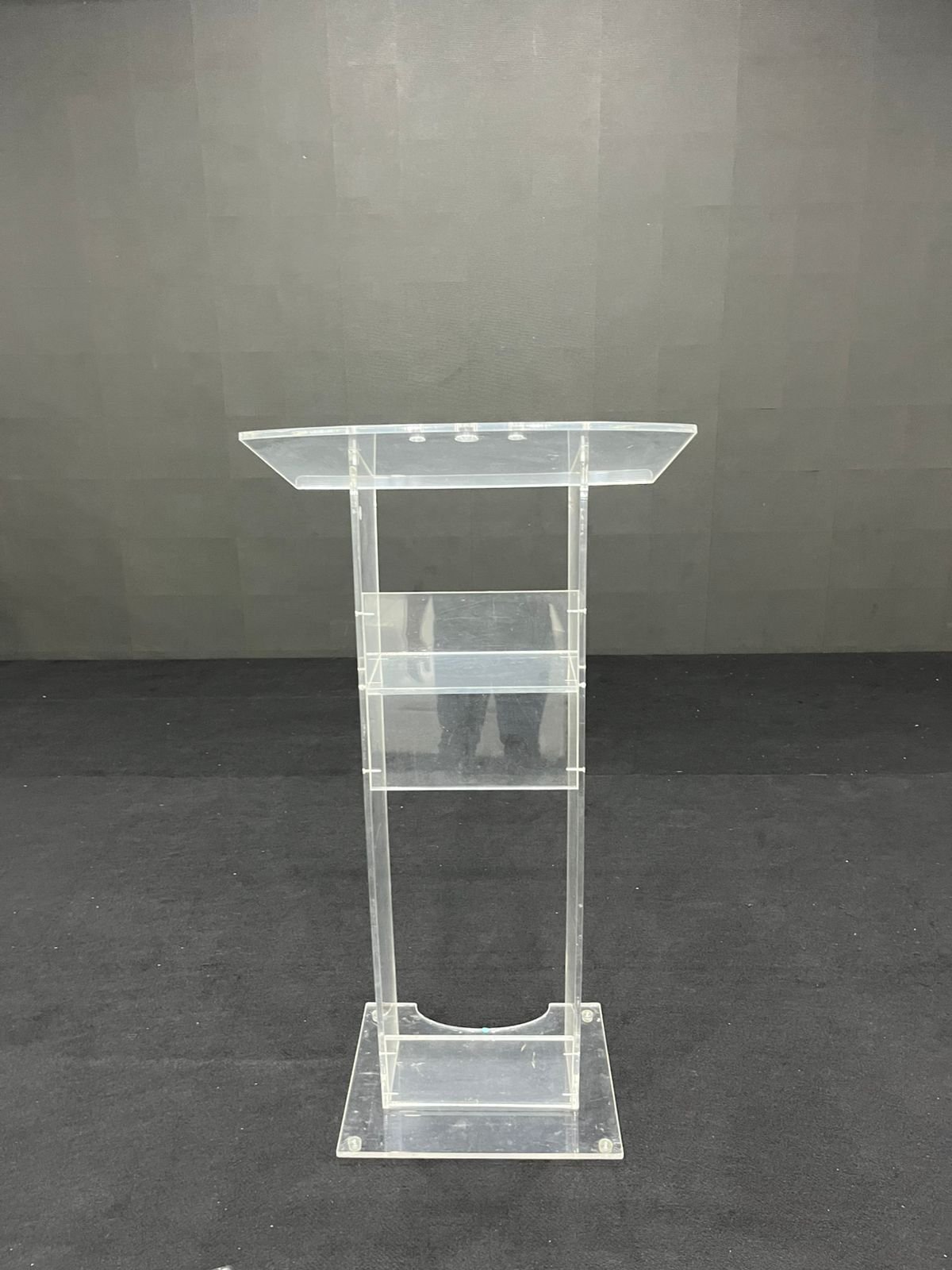 Sewa Podium Cempaka Putih Jakarta Pusat – Pilihan Podium Modern untuk Event Pemerintahan & Kampus