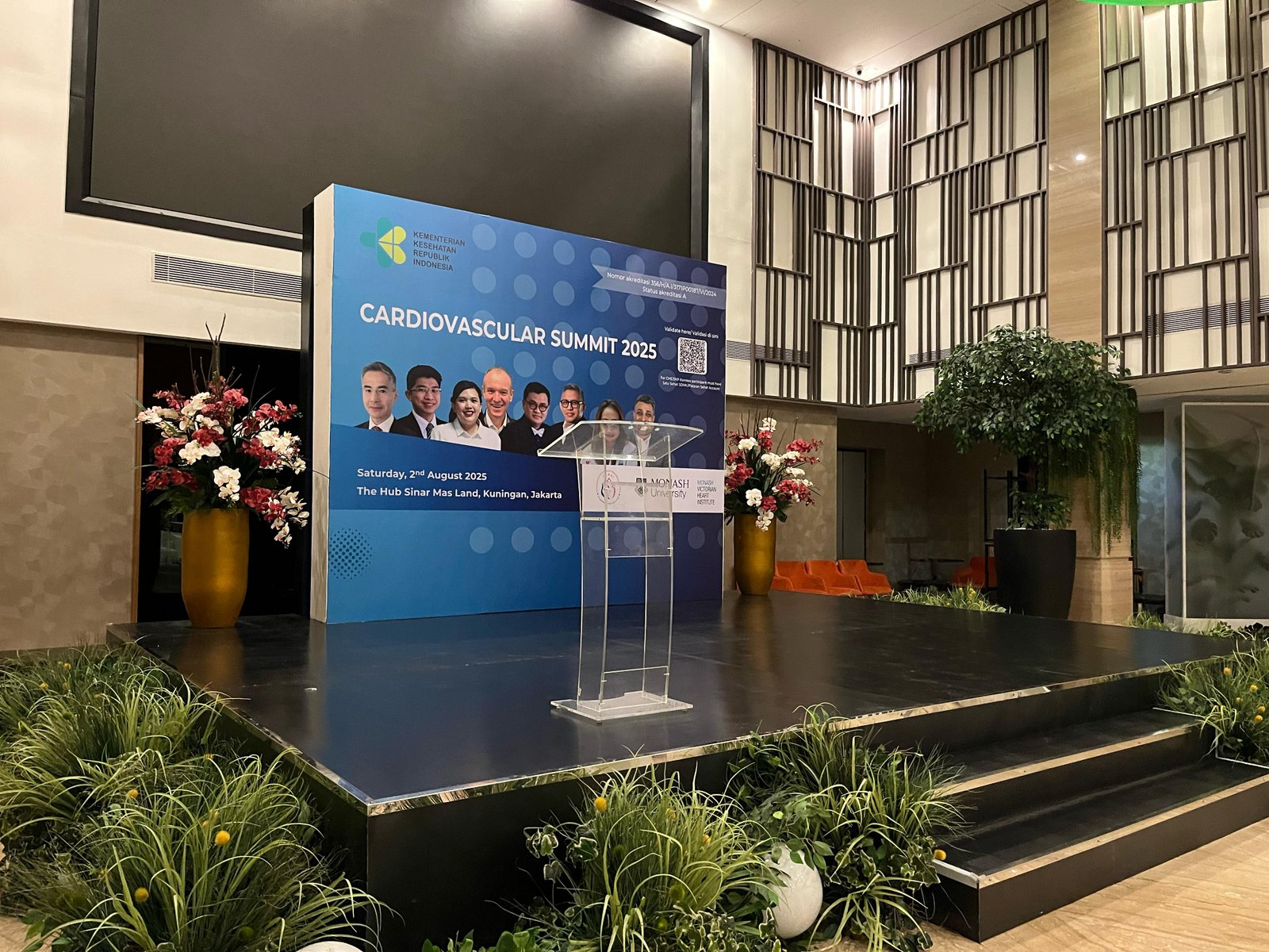 Sewa Podium di Kelapa Gading Jakarta Utara – Vendor Event Terpercaya & Barang Berkualitas