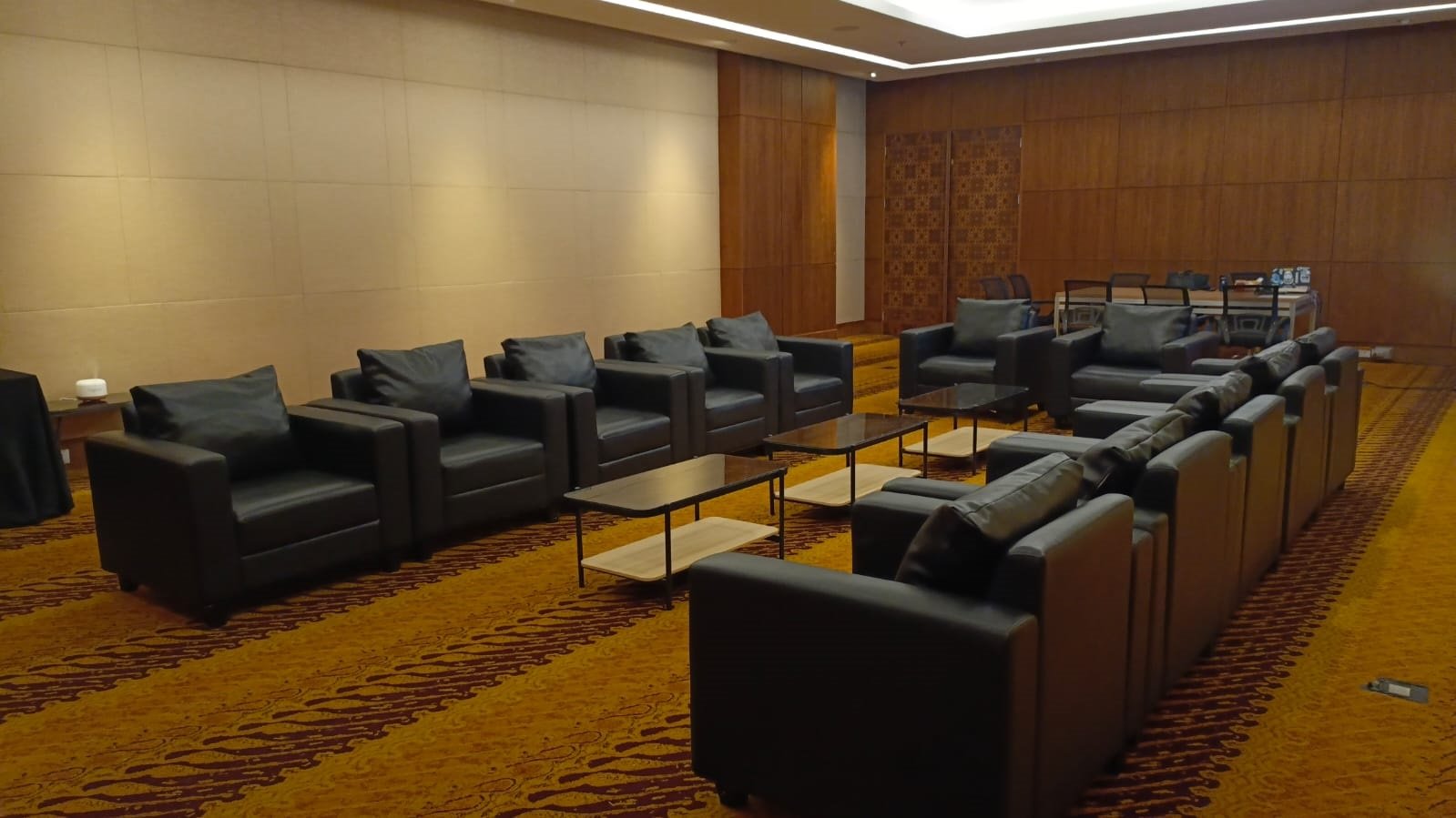 Sewa Sofa di Harris Hotel & Convention Summarecon Bekasi Kota Bekasi