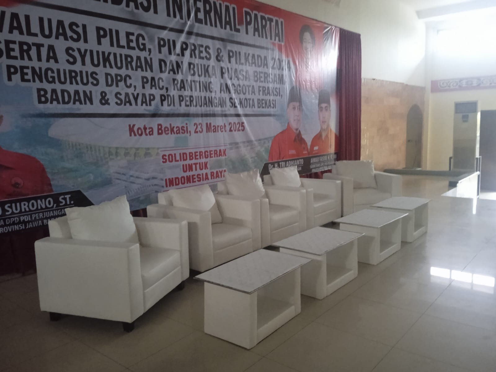 Sewa Sofa Kotak Single – Sentuhan Elegan untuk Detail yang Berkelas