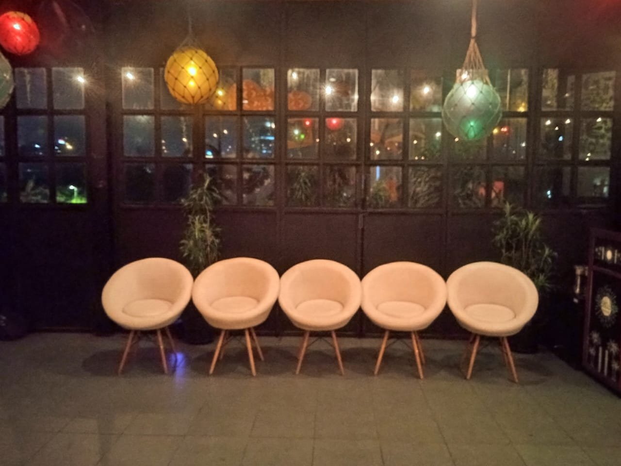 Sewa Sofa Queen – Keanggunan Maksimal untuk Acara yang Tak Tergantikan
